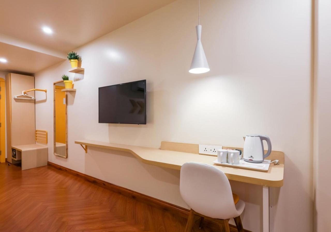 Bloom Hotel - Golf Course Road, Sector 43 Γκουργκάον Εξωτερικό φωτογραφία